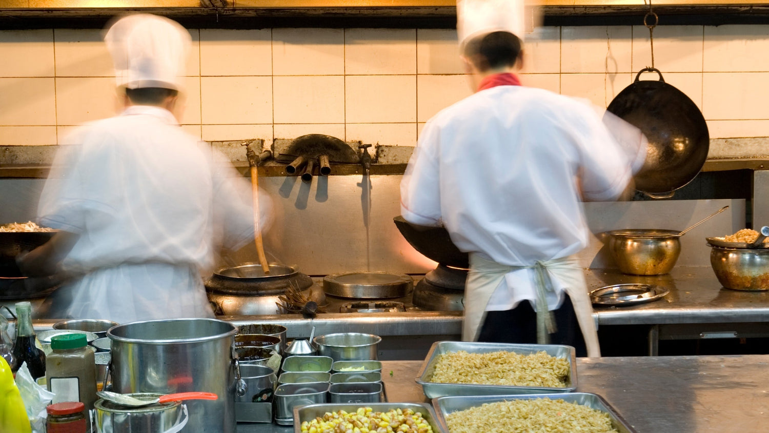 Peak Season Preparation: 4 Food Service Supplies That Make a Difference