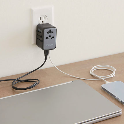 UTA-09 Gan III Universal Travel Adapter, (2) USB-A/(2) USB-C/USB-C with Power Delivery 3.0