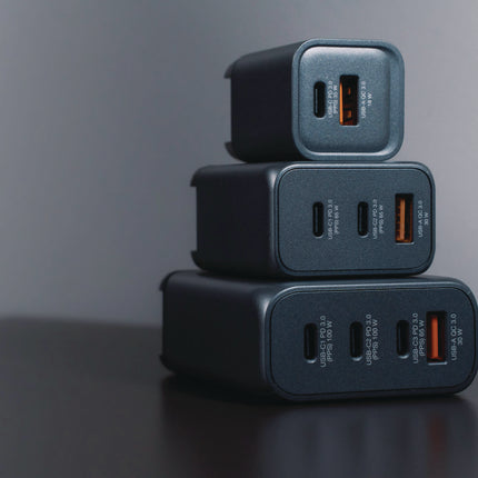 35 W 2-Port GaN Wall Charger, Black/Gray