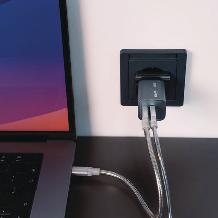 35 W 2-Port GaN Wall Charger, Black/Gray