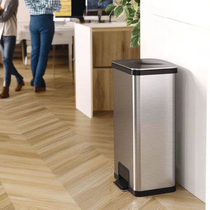 Step Pedal Trash Can with AirStep Technology, 18 gal, Stainless Steel, Silver