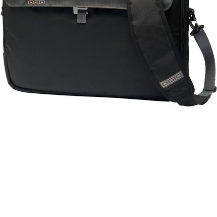 OGIO ® Pursuit Messenger. 417053