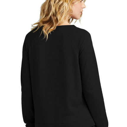 District ® Very Important Tee ® 3/4-Sleeve Raglan. DT6210