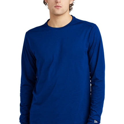 New Era  ®  Heritage Blend Long Sleeve Crew Tee. NEA102
