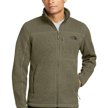 The North Face  ®  Sweater Fleece Jacket. NF0A3LH7