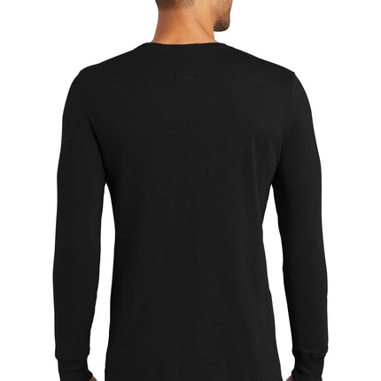 Nike Dri-FIT Cotton/Poly Long Sleeve Tee. NKBQ5230