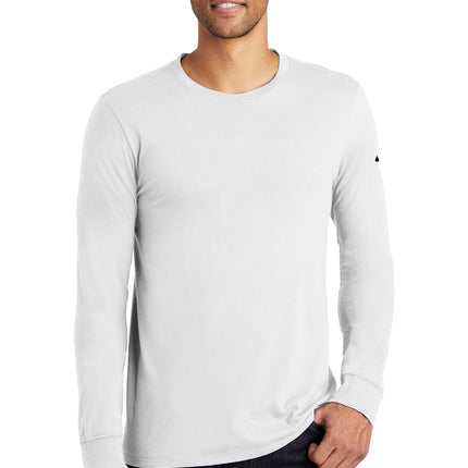 Nike Core Cotton Long Sleeve Tee. NKBQ5232